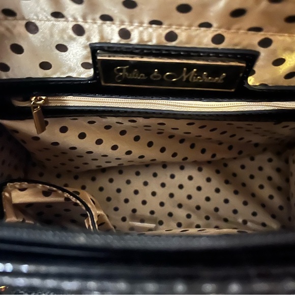 Julia & Michael purse - Picture 2 of 3